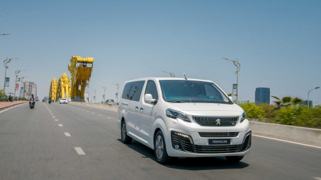 Thaco trình làng xe MPV hạng sang Peugeot Traveller, phả hơi nóng lên Volkswagen Sharan