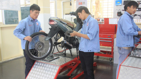 Cao đẳng Công nghiệp Huế: Gắn kết nhà trường với doanh nghiệp trong dạy nghề