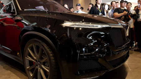 "Siêu" SUV VinFast V8 bất ngờ về Việt Nam, chờ ngày sản xuất bản thương mại