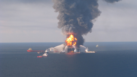 Mỹ nới lỏng các quy định về an toàn trong hoạt động dầu khí ngoài khơi