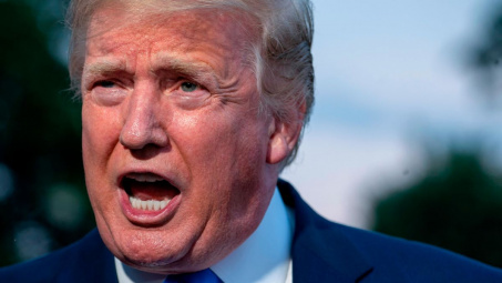 Tin ảnh: Ông Trump ra đòn cuối với ông Tập
