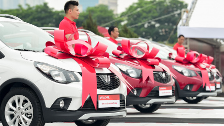 VinFast lại thực hiện thêm một “điều không tưởng”: Giao 650 xe Fadil cho khách trong một ngày