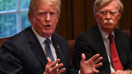 Quốc tế nổi bật: Ông Trump tố người thân cận