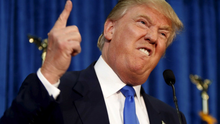 Tin ảnh: Ông Trump tính thu phí bảo vệ