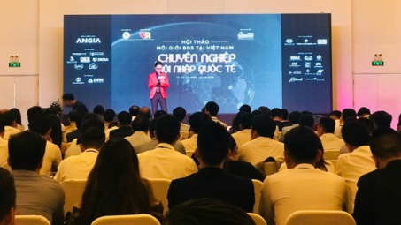 Nghề môi giới bất động sản đóng vai trò quan trọng trong khâu lưu thông hàng hóa bất động sản