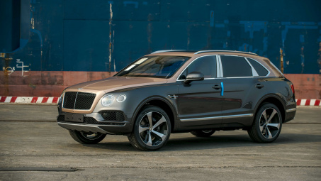 Bentley Bentayga phiên bản kỉ niệm 100 năm đầu tiên cập bến Việt Nam