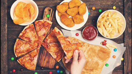 Thị trường thức ăn nhanh: Doanh nghiệp nội "vượt mặt" các "ông lớn" ngoại?
