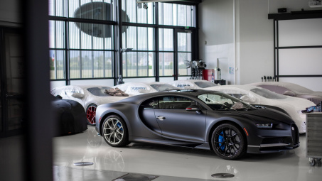Siêu xe Bugatti Chiron xuất xưởng chiếc thứ 200 và còn là phiên bản đặc biệt