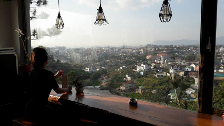 Đến Đà Lạt, tìm chút bình yên của đêm trên phố núi