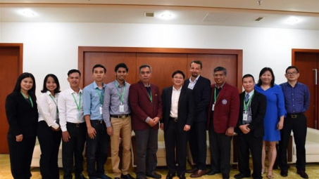 Đại học Điện lực đạt giải 2 Cuộc thi Mô phỏng Thị trường điện tại ĐH Điện lực Thượng Hải