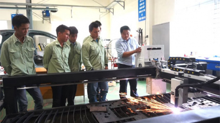 Máy cắt plasma, oxy CNC dạng trung bình