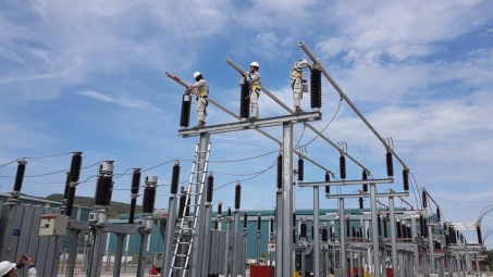 Đóng điện đường dây 110 kV cấp điện cho Nhà máy cán thép Nghi Sơn