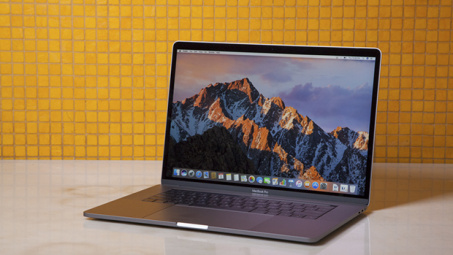 Vì sao Macbook Pro 15-inch bị Cục Hàng không Việt Nam cấm mang lên máy bay?