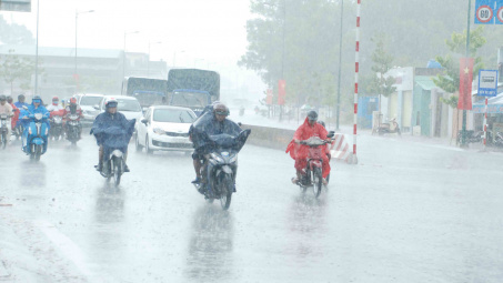Thời tiết 23/8: Hà Nội mưa to và dông