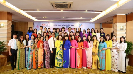 “Phụ nữ, sự nghiệp và gia đình”, bạn nghĩ gì về vấn đề này?