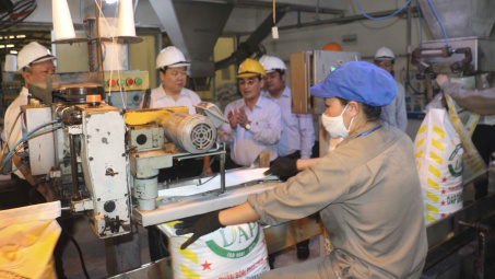 DAP - VINACHEM: Quyết tâm “bứt phá” và câu chuyện dài hạn