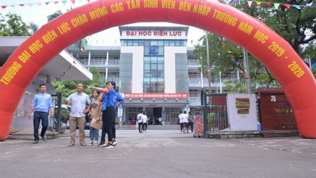 Tưng bừng lễ đón tân sinh viên nhập trường năm học 2019 - 2020