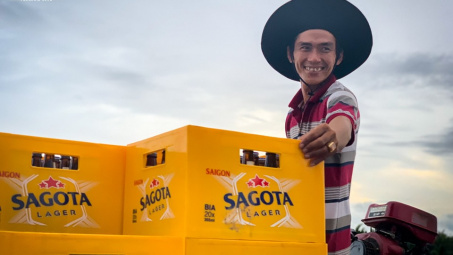 Theo dấu chân những nụ cười