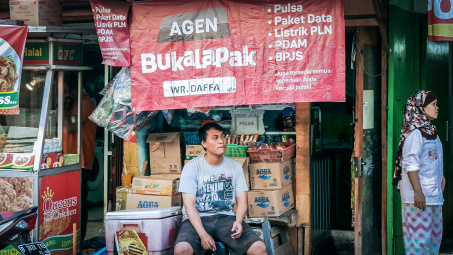 Chuyện lạ tại Indonesia: Bán hàng online cho người không có Internet