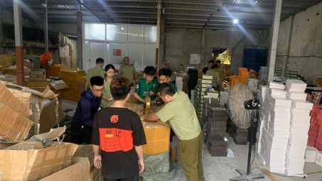 Gần 9.000 sản phẩm thời trang "nhái" hàng hiệu bị thu giữ