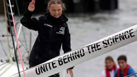 Người hùng hay con rối!?