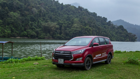 Toyota Việt Nam giảm giá đồng loạt 3 mẫu xe "hot" lên tới vài chục triệu đồng