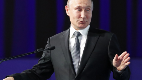 Tin ảnh: Ông Putin có ý gì?