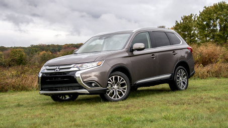Cập nhật giá bán xe Mitsubishi tháng 9/2019: Giảm giá tới gần trăm triệu đồng