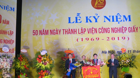 Nửa thế kỷ Viện Công nghiệp Giấy và Xenluylô: Việc đã thành kể sao cho hết