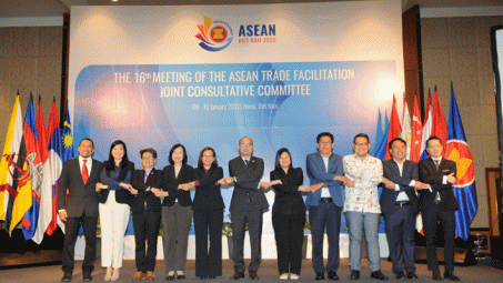 Năm Chủ tịch ASEAN 2020: Cắt giảm 10% chi phí giao dịch thương mại nội khối vào năm 2020