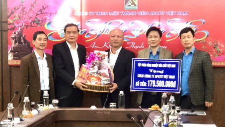 Tết ấm áp của người lao động Hóa chất