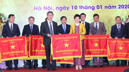 NHÔM LÂM ĐỒNG - TKV: Năm 2020 đặt mục tiêu sản xuất 700.000 tấn Alumin