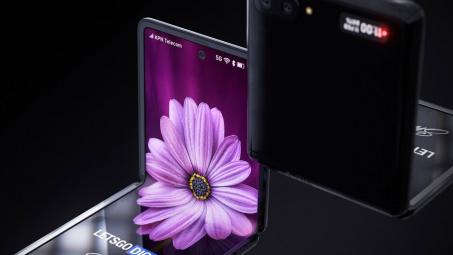 Galaxy Z Flip - Đẹp ngỡ ngàng "nàng tiên" mới của Samsung