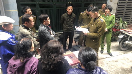 Kiểm tra đột xuất, bất ngờ thu giữ cả nghìn cây thuốc lá nghi nhập lậu