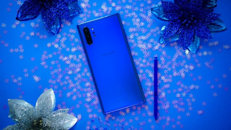 Đẹp ngẩn ngơ Galaxy Note10+ "Xanh như mắt biếc"