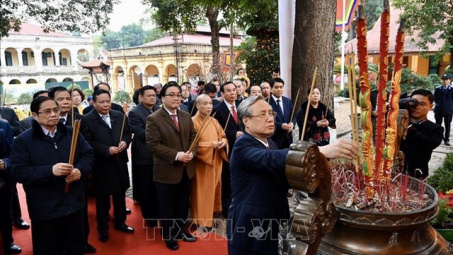 Lãnh đạo Đảng, Nhà nước dâng hương tại Hoàng thành Thăng Long