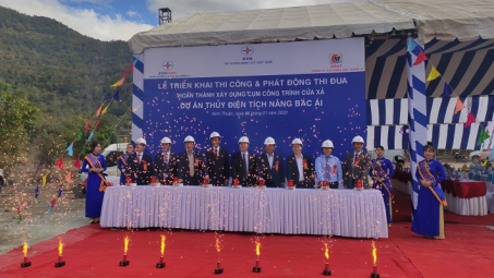 Thủy điện tích năng Bắc Ái: Thi đua hoàn thành cụm công trình cửa xả