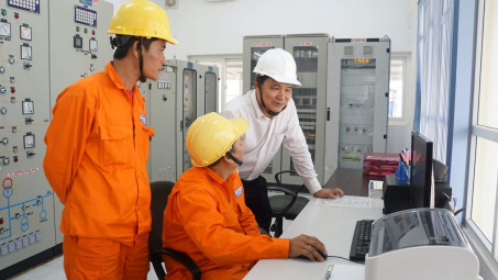 EVNSPC kiểm tra hoạt động cấp điện và tặng quà đồng bào dân tộc thiểu số tỉnh Ninh Thuận