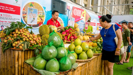 Nâng tầm hàng Việt để làm chủ thị trường sân nhà