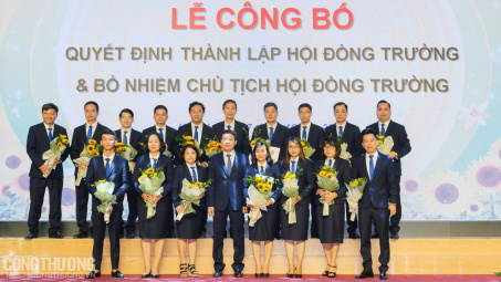 Thành lập Hội đồng trường, UNETI đón nhận niềm vui nhân ba