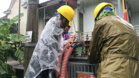 Điện lực Hà Tĩnh cập nhật tình hình khôi phục cung cấp điện mới nhất