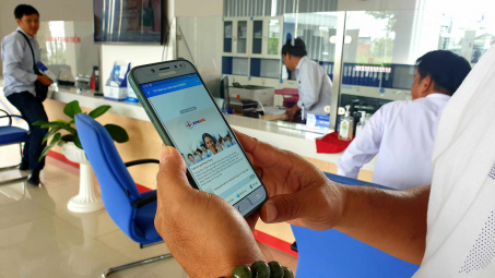 Điện lực miền Nam đẩy mạnh giao dịch trực tuyến, mở rộng thanh toán không dùng tiền mặt