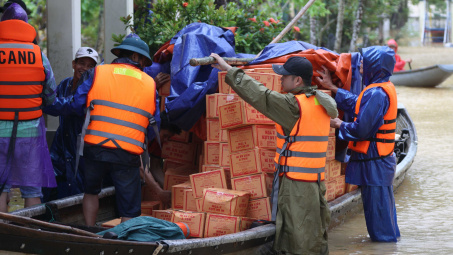 Người yêu hoa lan cả nước ủng hộ hơn 4 tỷ đồng cho người dân vùng lũ miền Trung