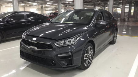Kia Cerato tiếp tục khẳng định vị trí trước đối thủ nặng kí Mazda3 trong tháng 9