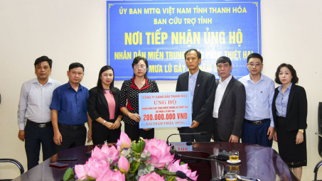 Petrolimex ủng hộ 2,4 tỷ đồng chia sẻ khó khăn với đồng bào miền Trung