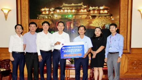 Petrolimex Aviation - Petrolimex Thừa Thiên Huế: Chung tay cùng tỉnh Thừa Thiên Huế khắc phục hậu quả bão lụt