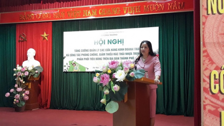Hà Nội: Tăng cường quản lý các cửa hàng kinh doanh trái cây và giảm thiểu rác thải nhựa trong sản xuất phân phối