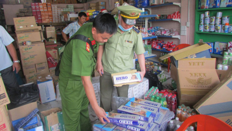 Truy cứu trách nhiệm hình sự đối với chủ hộ tàng trữ lượng lớn thuốc lá nhập lậu