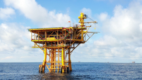 Giàn BK21, mỏ Bạch Hổ chính thức đón dòng dầu đầu tiên