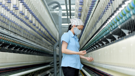 Sợi dài từ polyester (filament) của 4 quốc gia bán phá giá tại Việt Nam